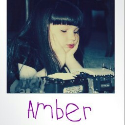 Amber Fife Photo 4